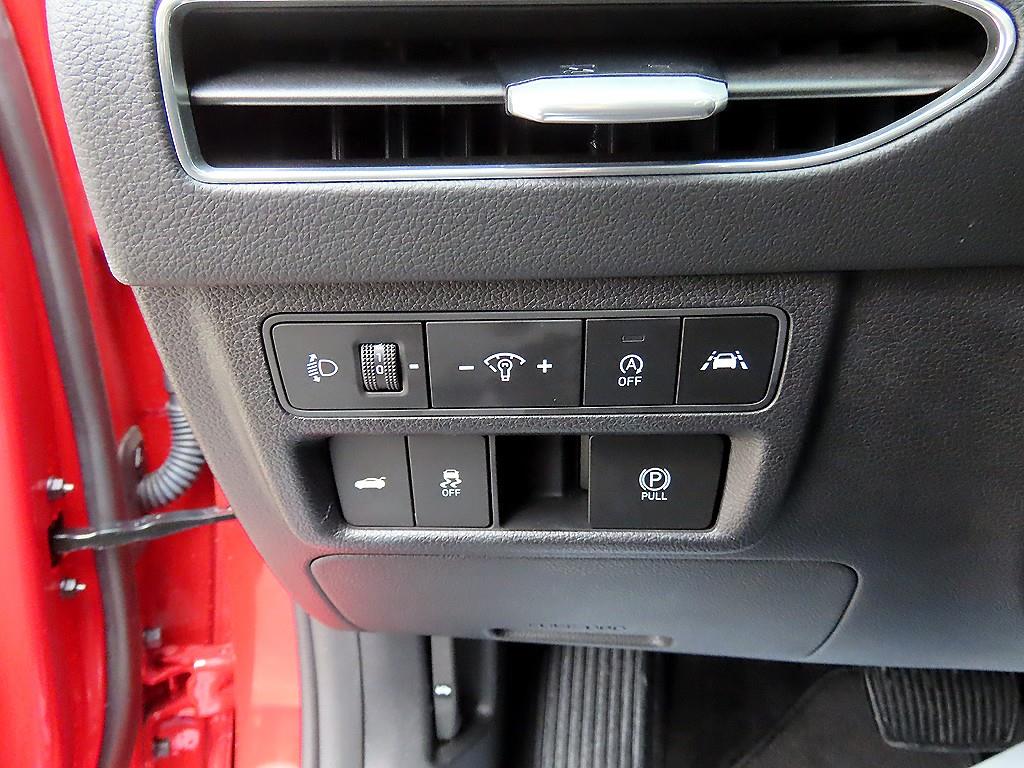 HYUNDAI Sonata - Vista 11