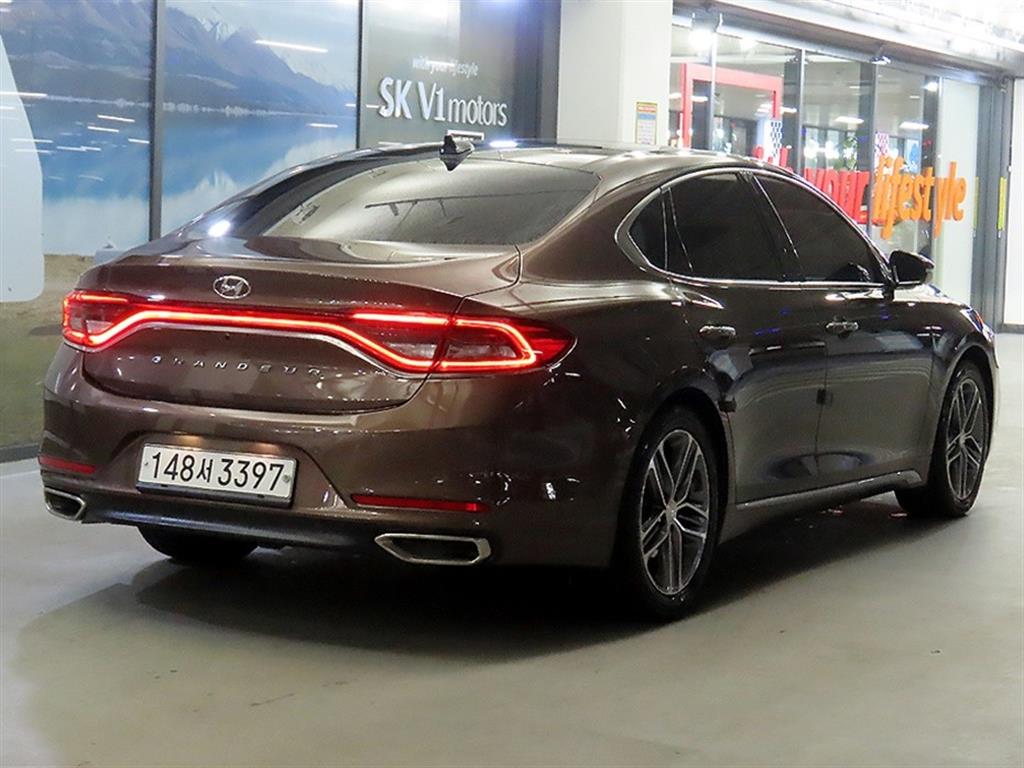 HYUNDAI Grandeur - Vista 4