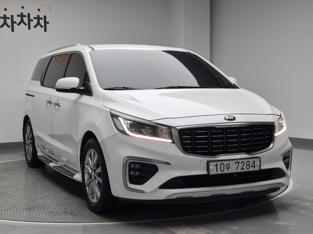 KIA Carnival - Vista 4