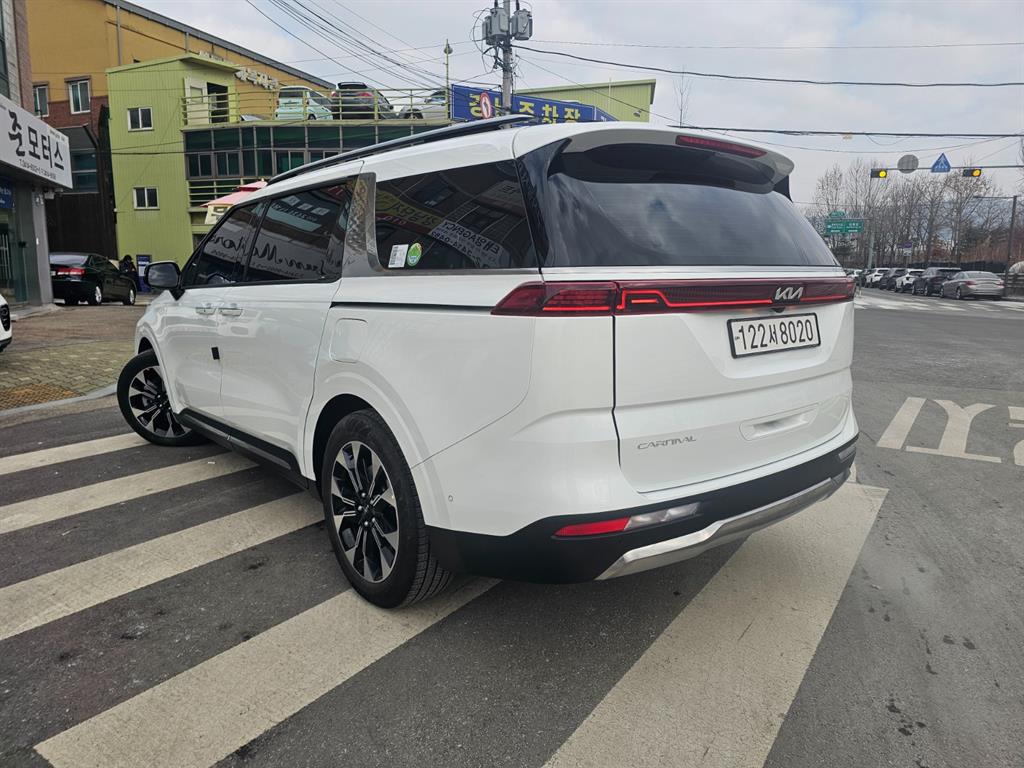KIA Carnival - Vista 4