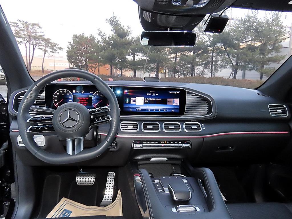 Mercedes Benz GLE Class - Vista 7