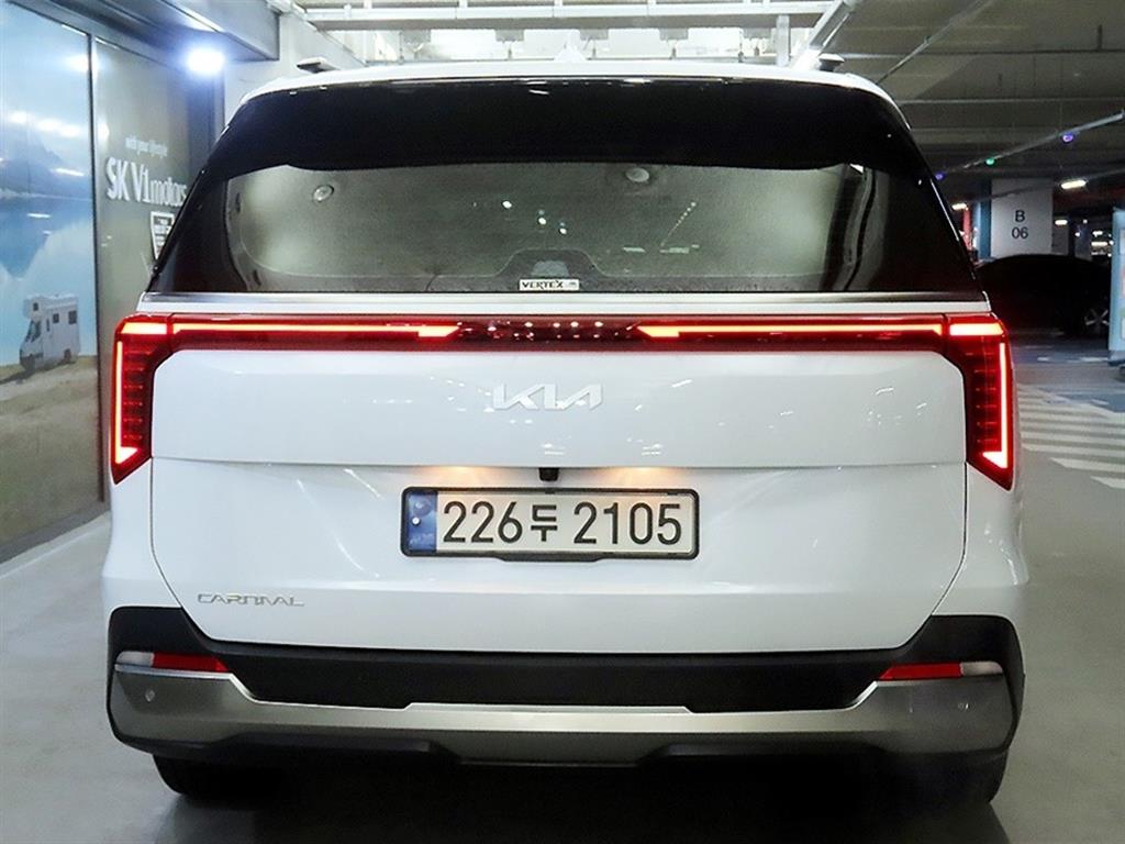 KIA Carnival - Vista 5