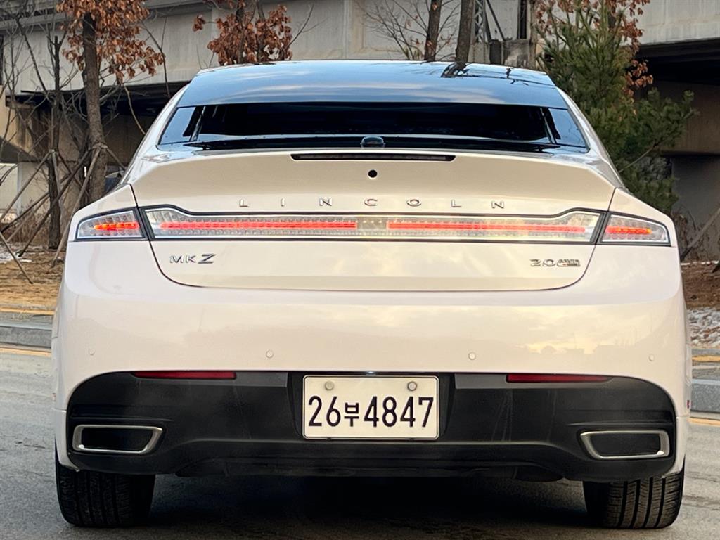 Lincoln MKZ - Vista 4