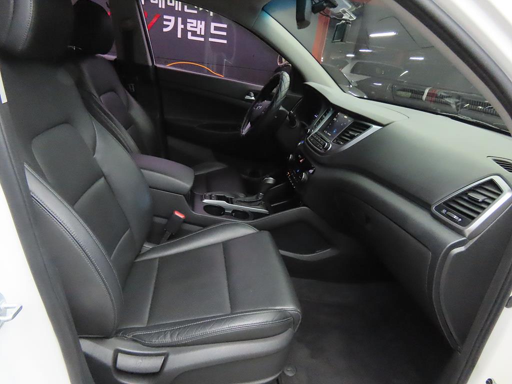 HYUNDAI Tucson - Vista 7