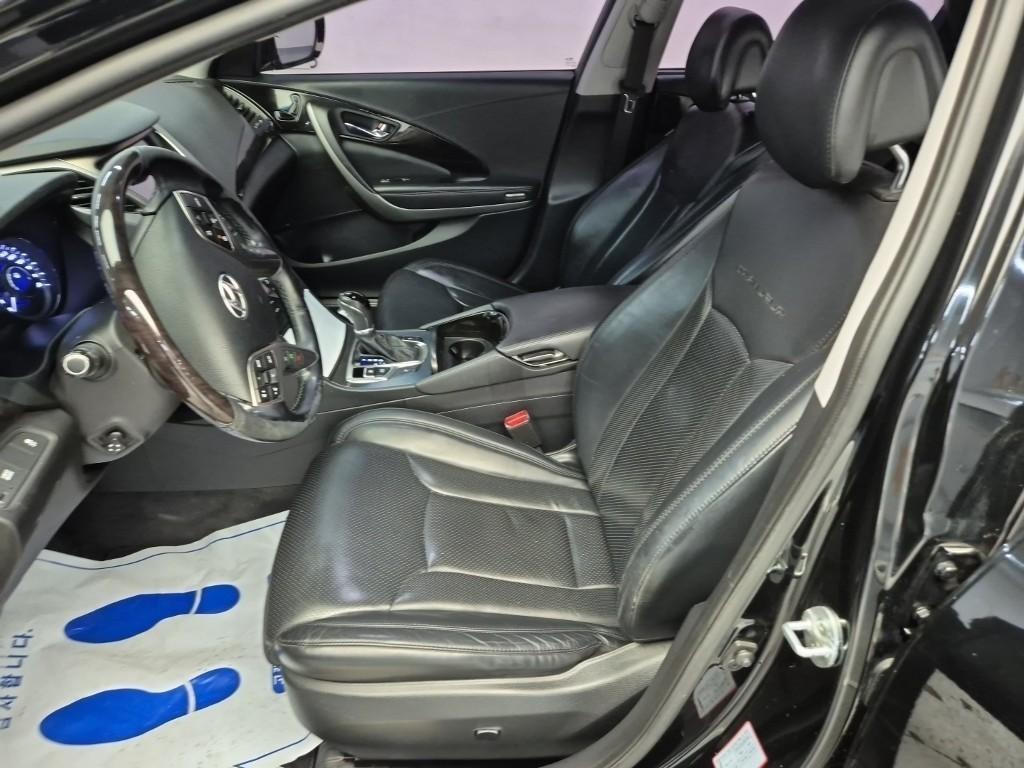 HYUNDAI Grandeur - Vista 11