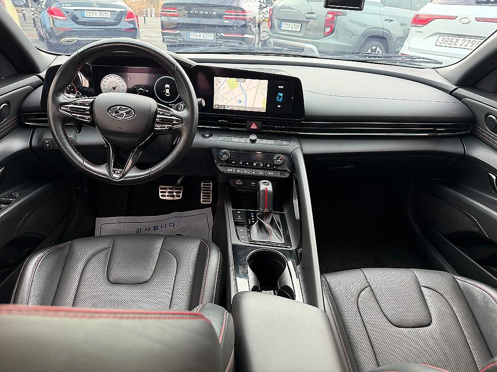 HYUNDAI Avante - Vista 5