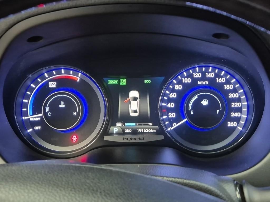 HYUNDAI Grandeur - Vista 6