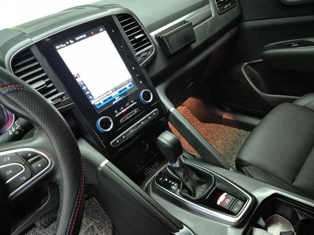 SAMSUNG QM6 - Vista 9