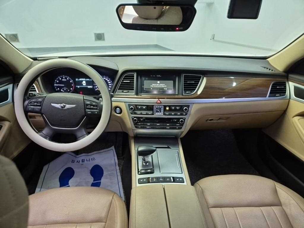 Genesis G80 - Vista 7