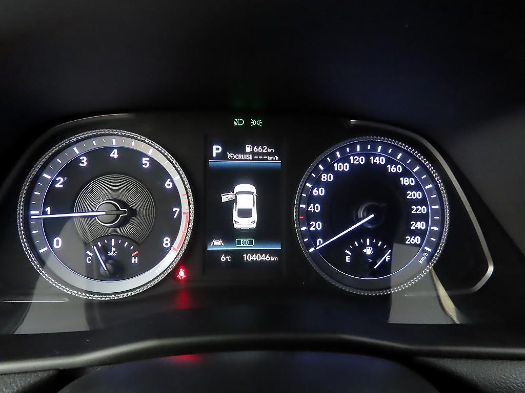 HYUNDAI Sonata - Vista 8