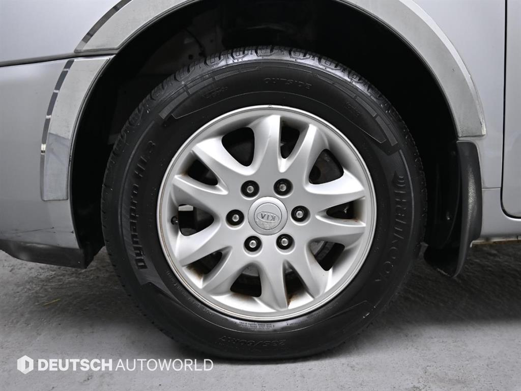 KIA Carnival - Vista 5