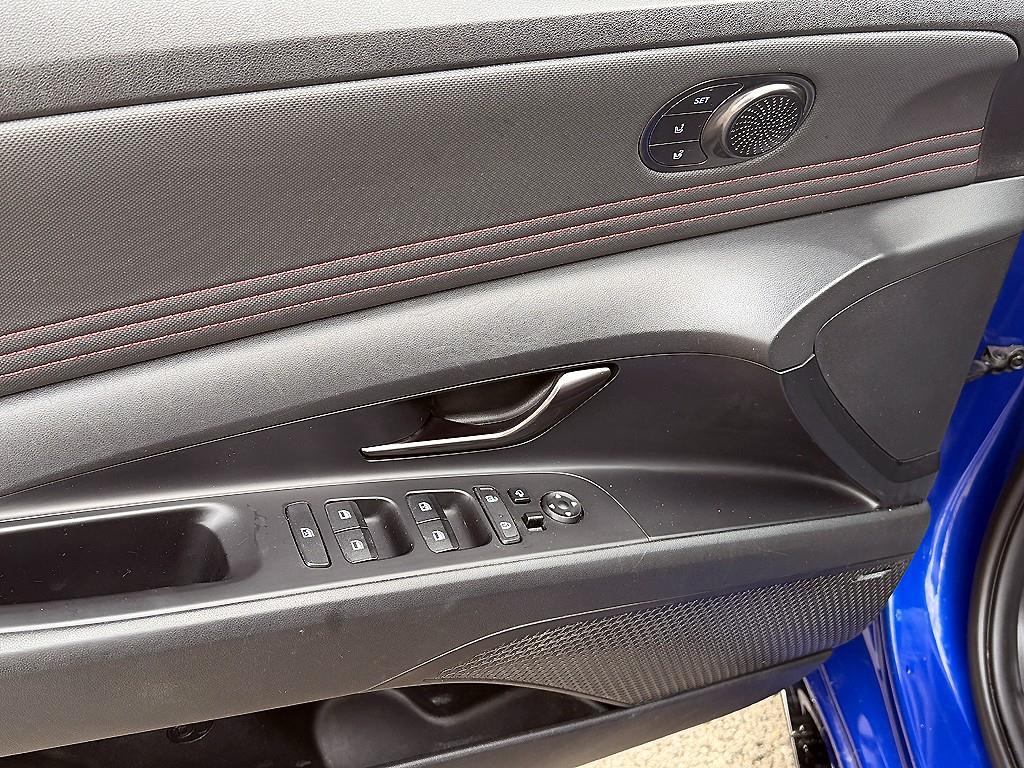 HYUNDAI Avante - Vista 12