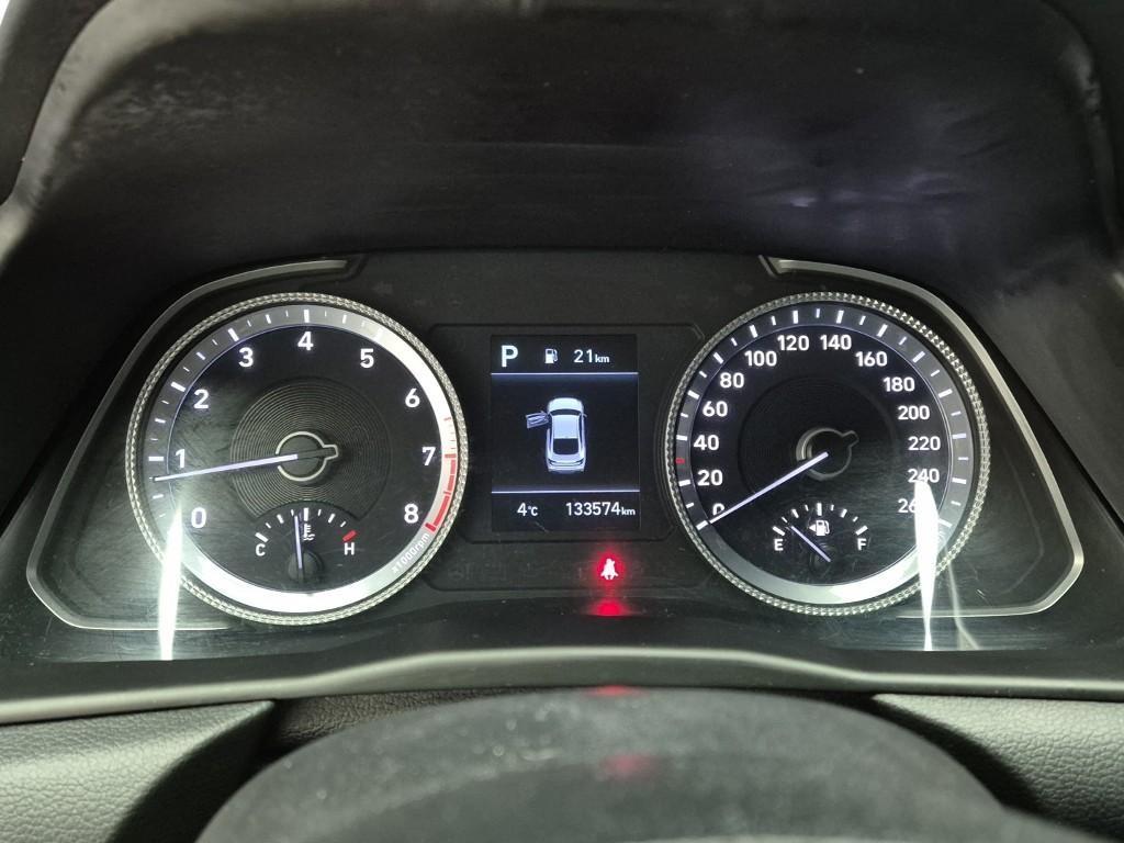 HYUNDAI Sonata - Vista 6