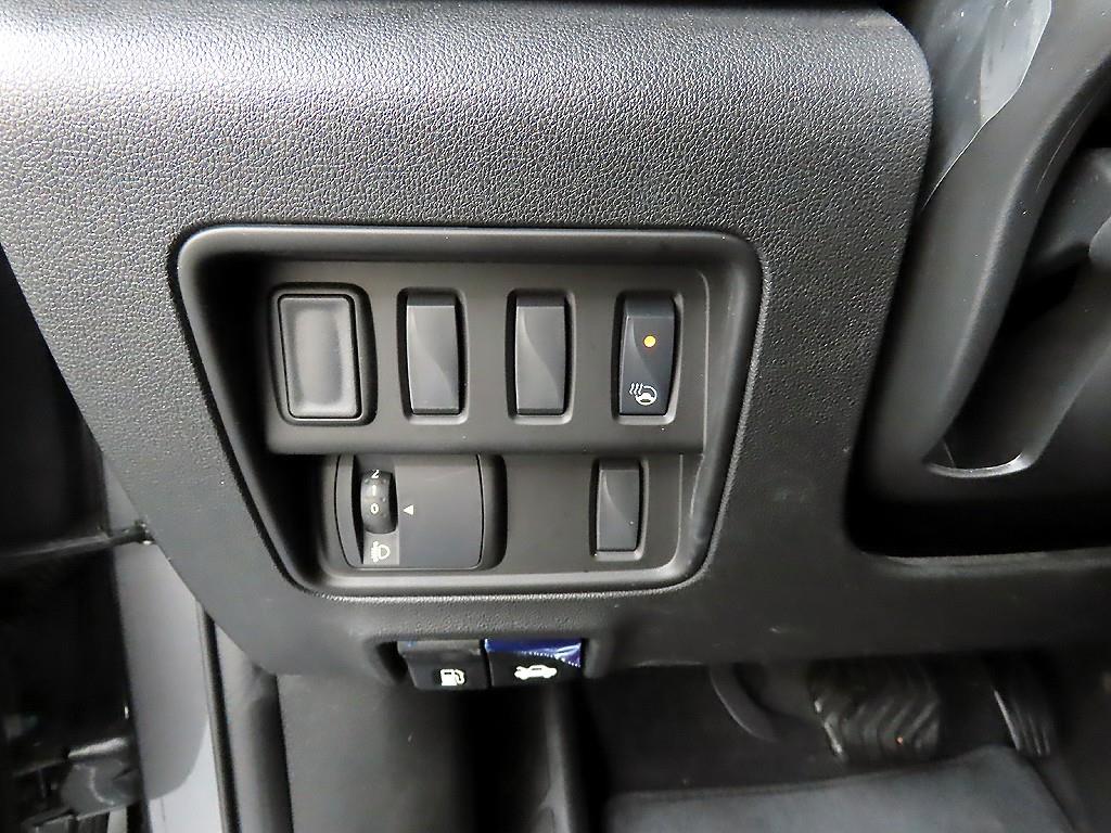 SAMSUNG QM6 - Vista 12