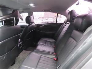 HYUNDAI Genesis - Vista 12