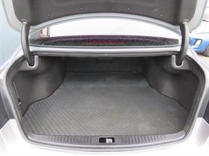 HYUNDAI Genesis - Vista 10