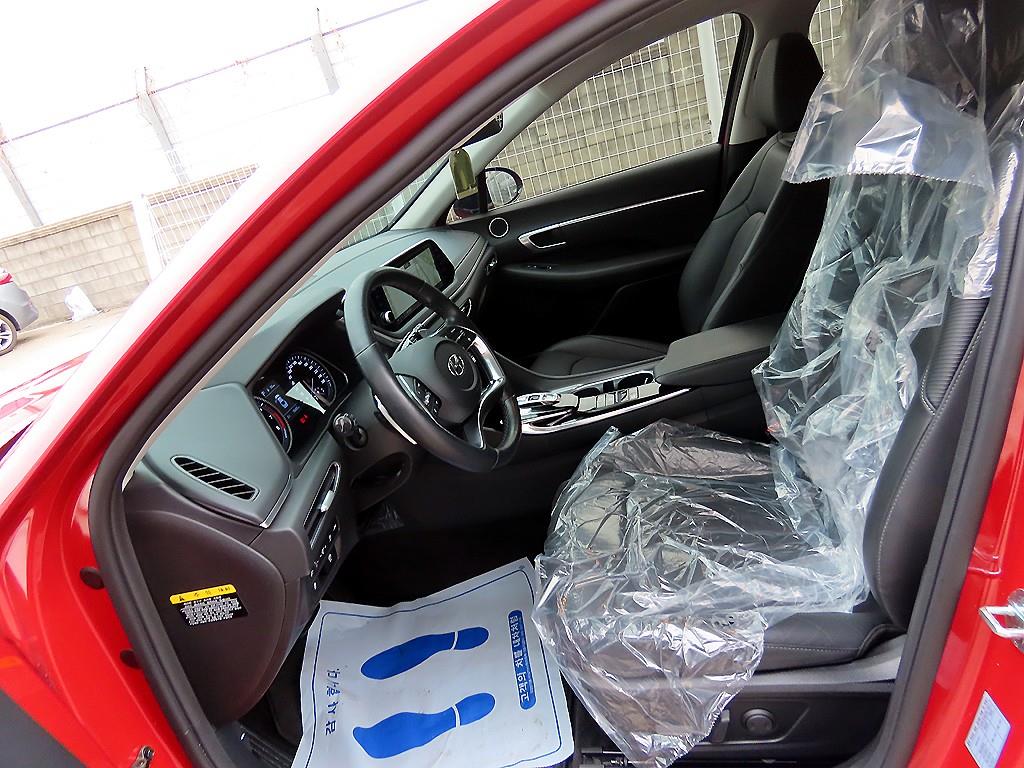 HYUNDAI Sonata - Vista 5