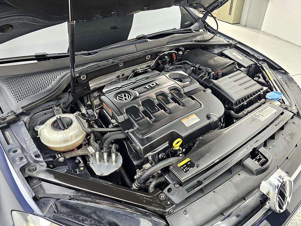 Volkswagen Golf - Vista 6