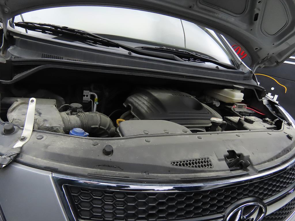 HYUNDAI Starex 2015 Plateado - Importación desde Corea - HF Imports Iquique - Foto 19