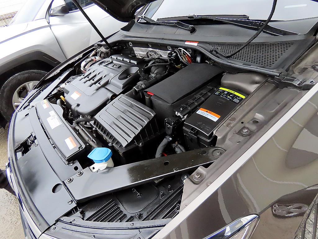 Volkswagen Passat 2018 Café - Importación desde Corea - HF Imports Iquique - Foto 18