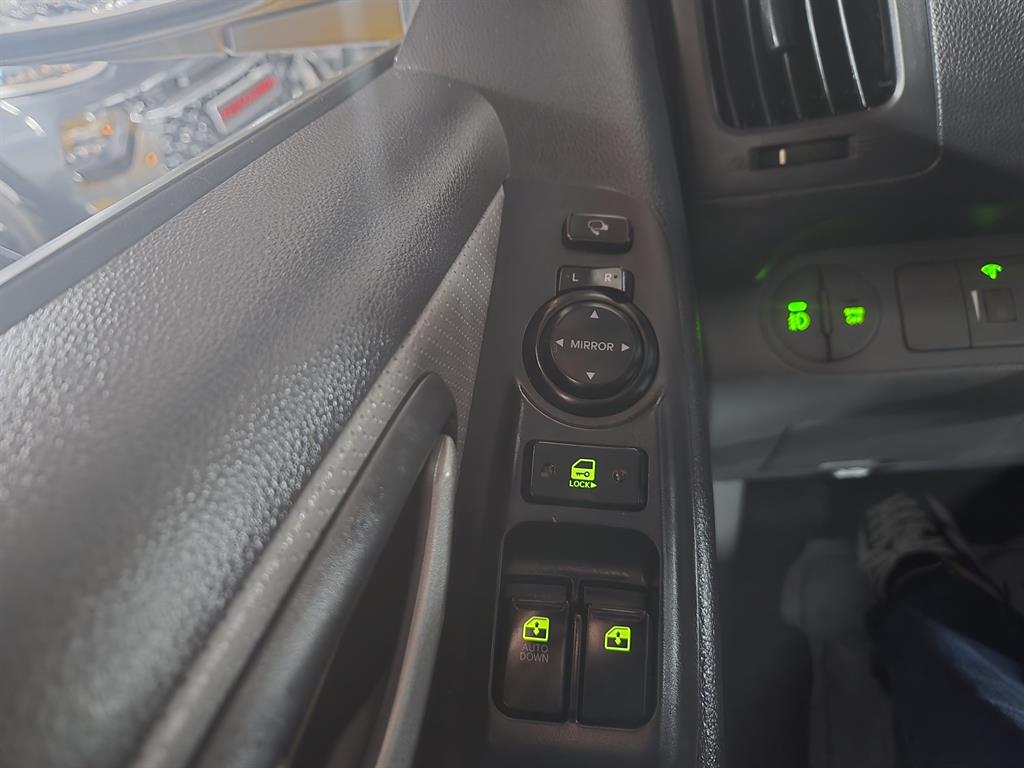 HYUNDAI Starex 2015 Amarillo - Importación desde Corea - HF Imports Iquique - Foto 18