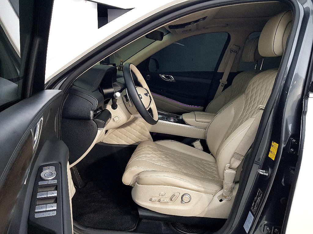 Genesis GV80 - Vista 8