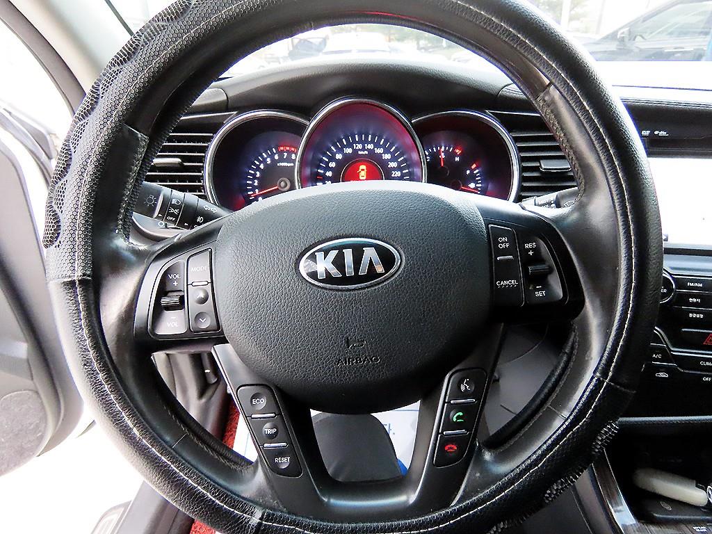 KIA K5 - Vista 8