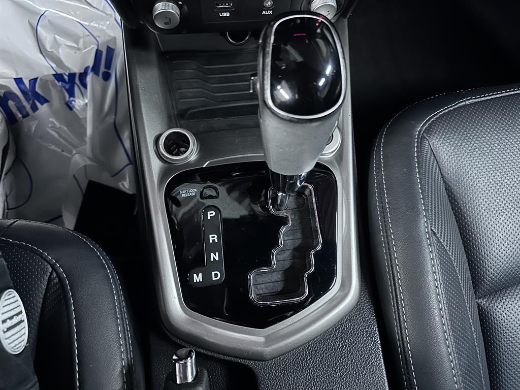 Ssangyong Tivoli - Vista 9