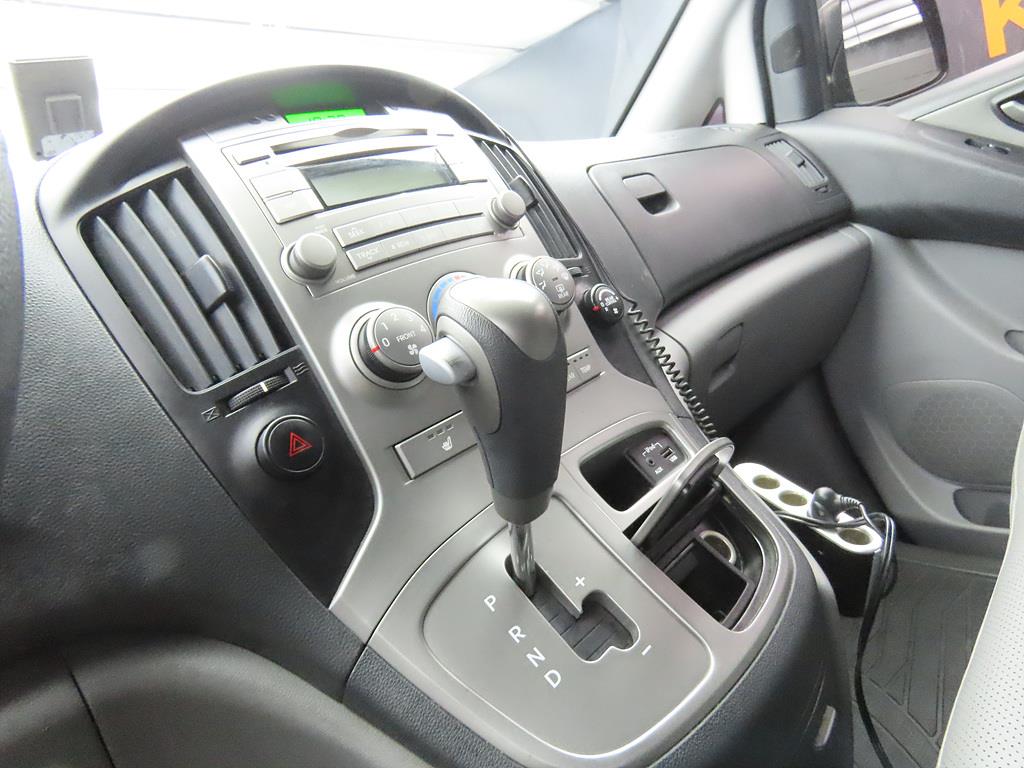 HYUNDAI Starex - Vista 12