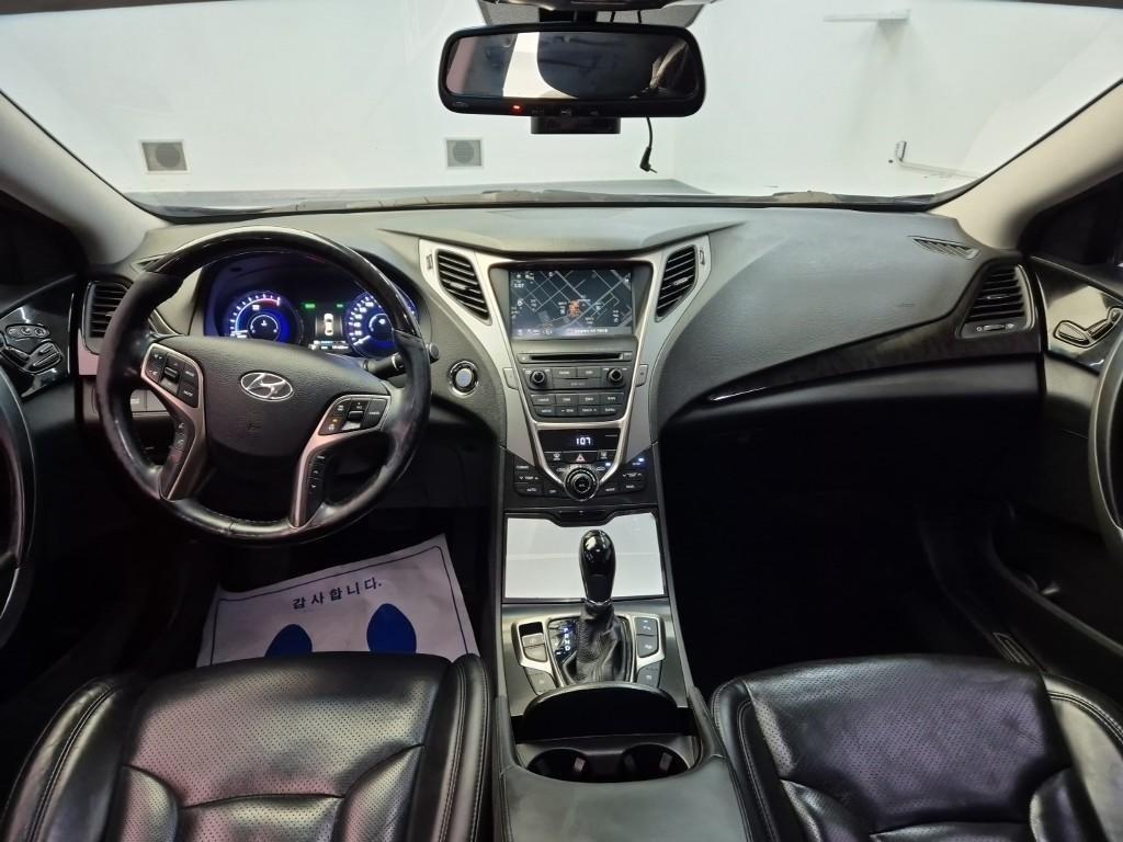 HYUNDAI Grandeur - Vista 7