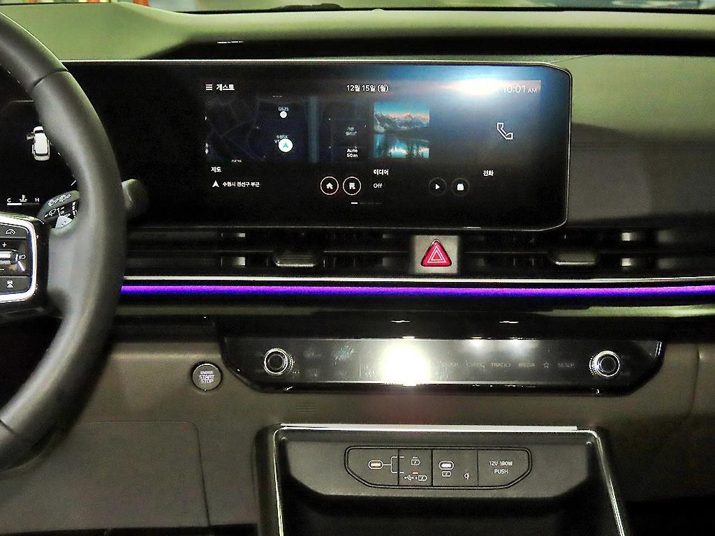 KIA Carnival - Vista 11