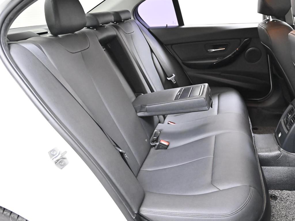 BMW 3 series - Vista 8