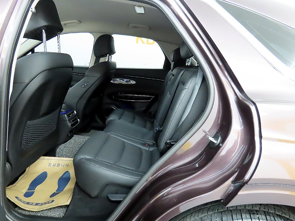 Genesis GV70 - Vista 6