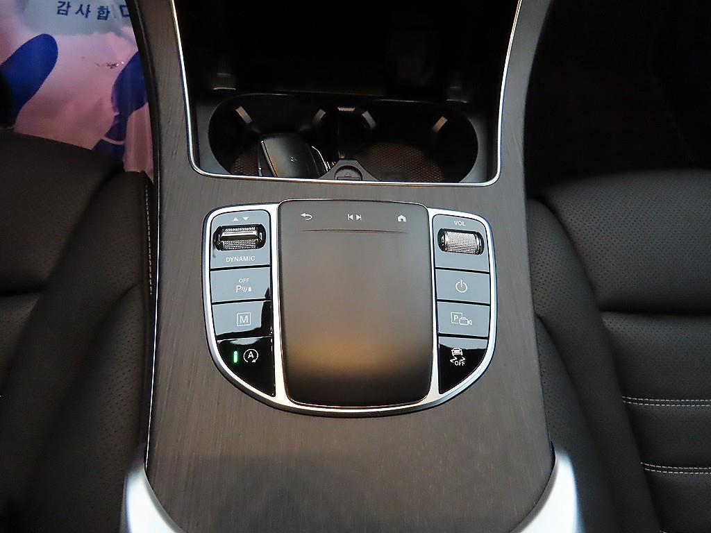 Mercedes Benz GLC Class - Vista 12