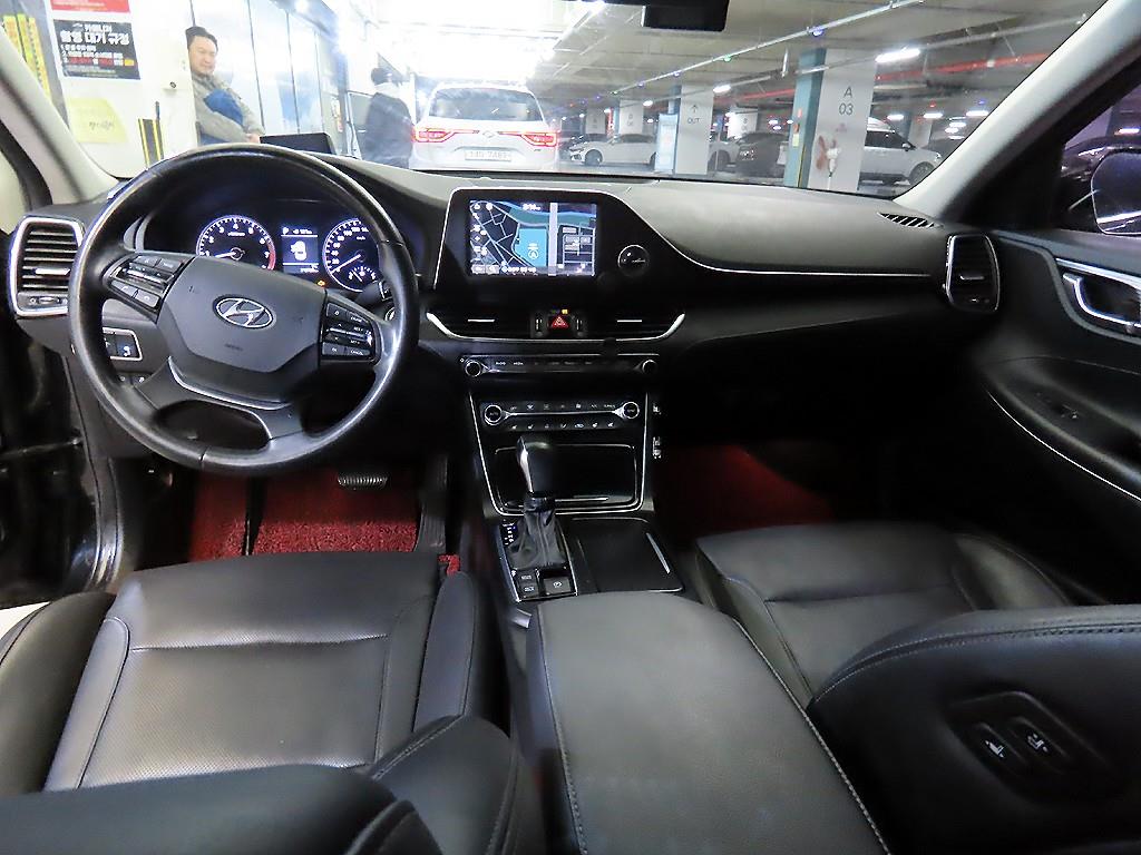 HYUNDAI Grandeur - Vista 10