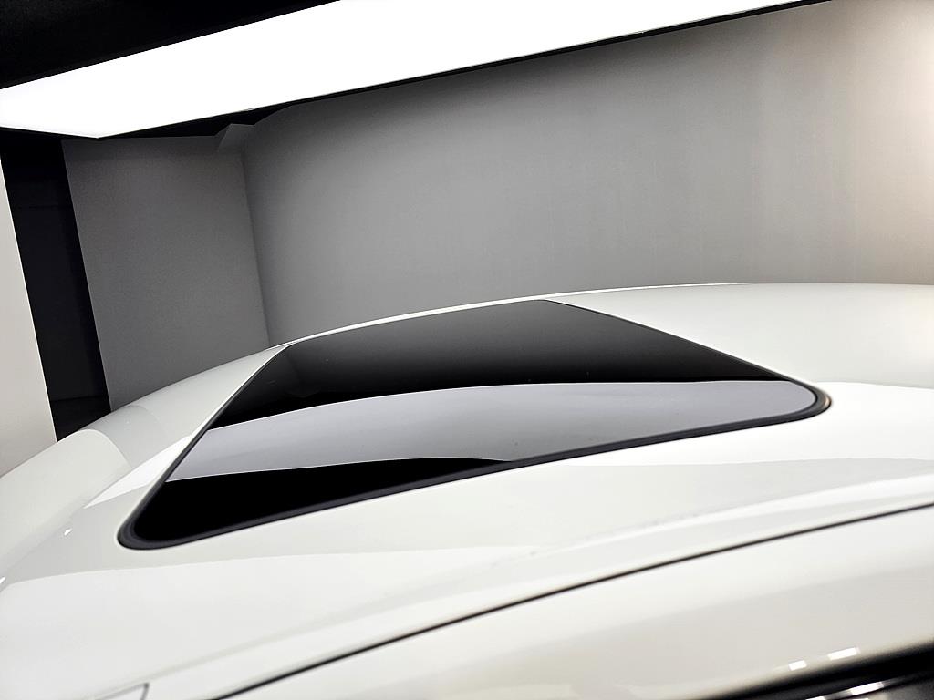 Mercedes Benz E class - Vista 11