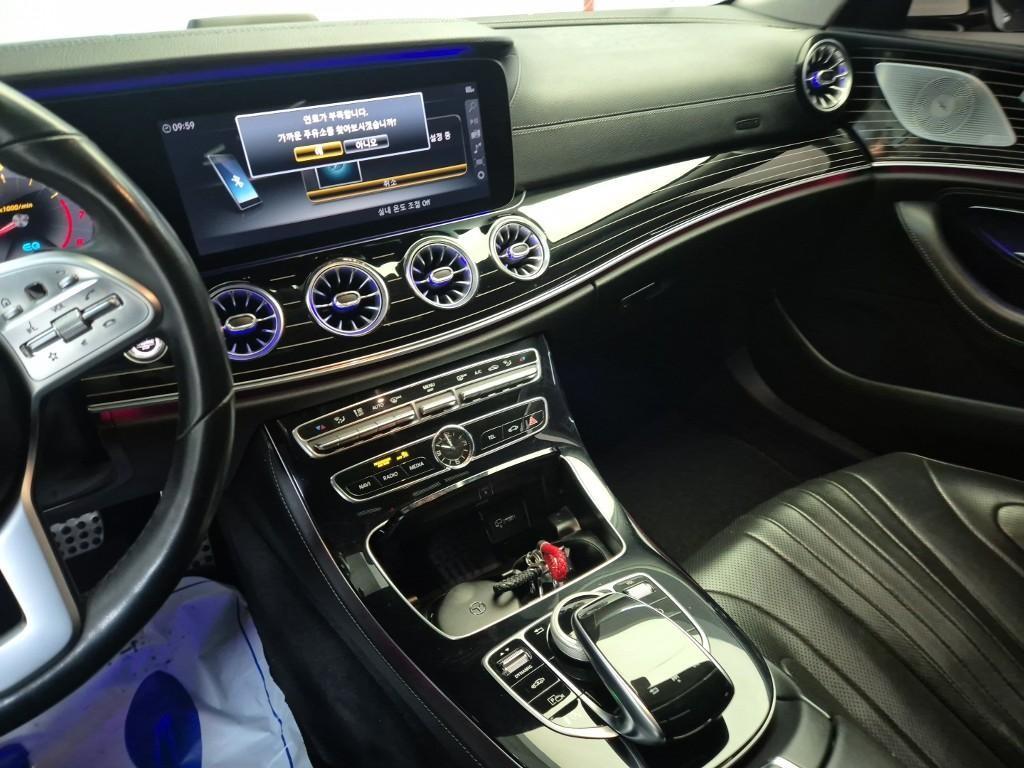 Mercedes Benz CLS Class - Vista 10