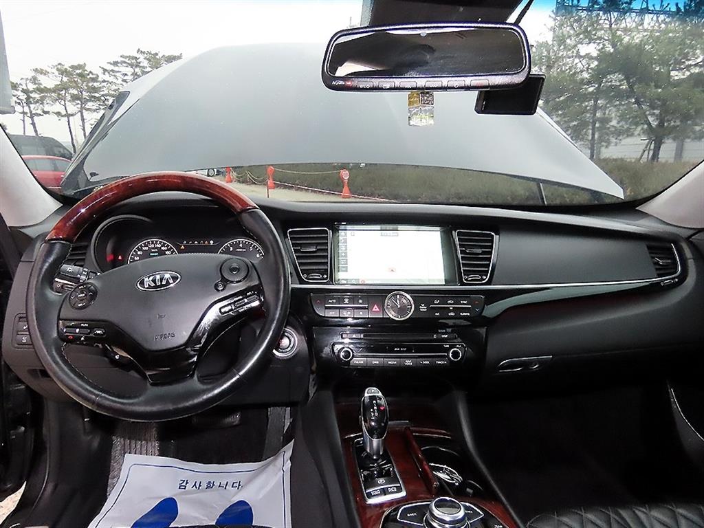 KIA K9 - Vista 7