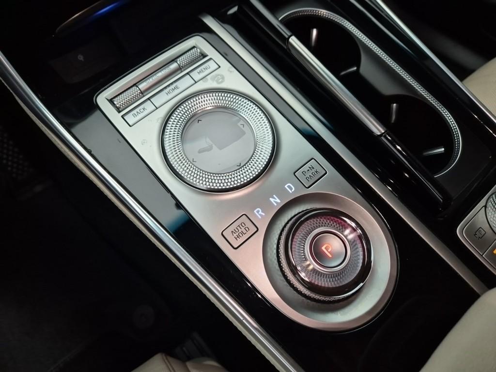 Genesis GV80 - Vista 8