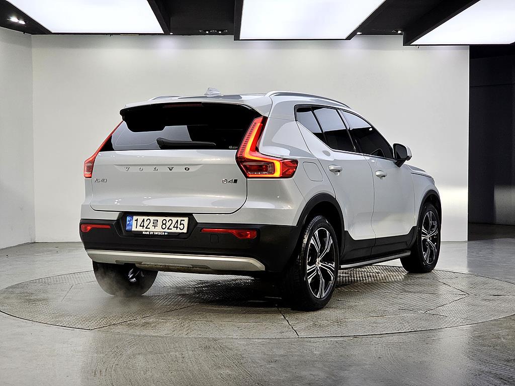 Volvo XC40 - Vista 4