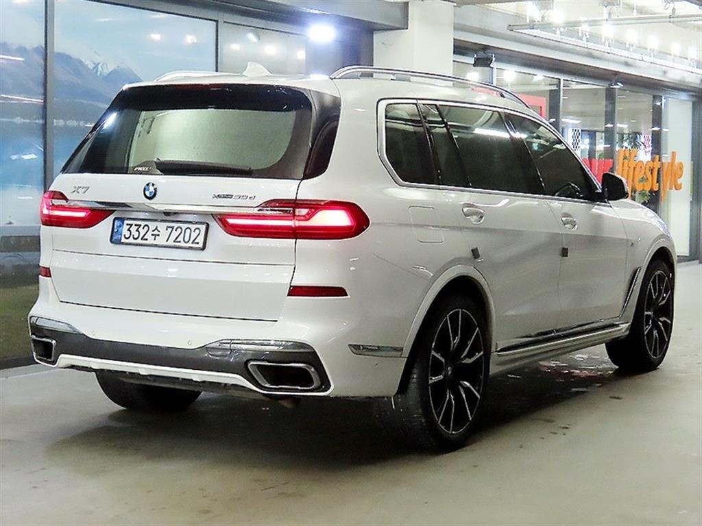 BMW X7 - Vista 4