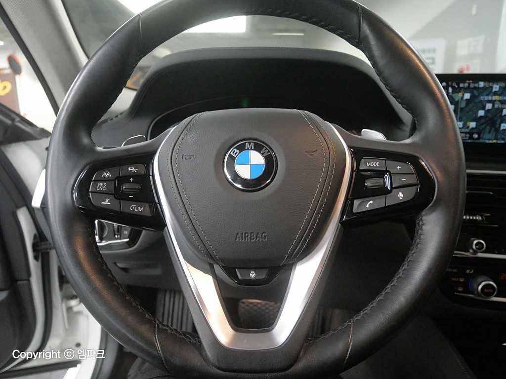 BMW 5 Series - Vista 8