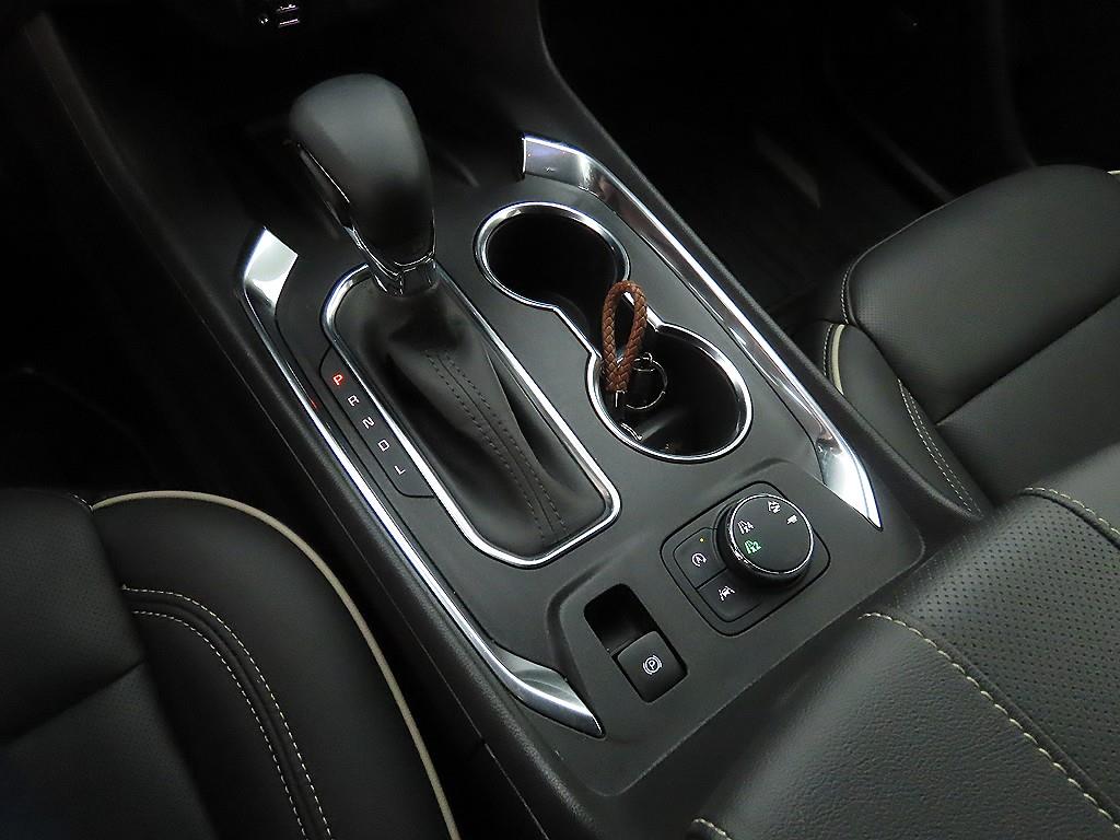 Chevrolet Travers - Vista 10