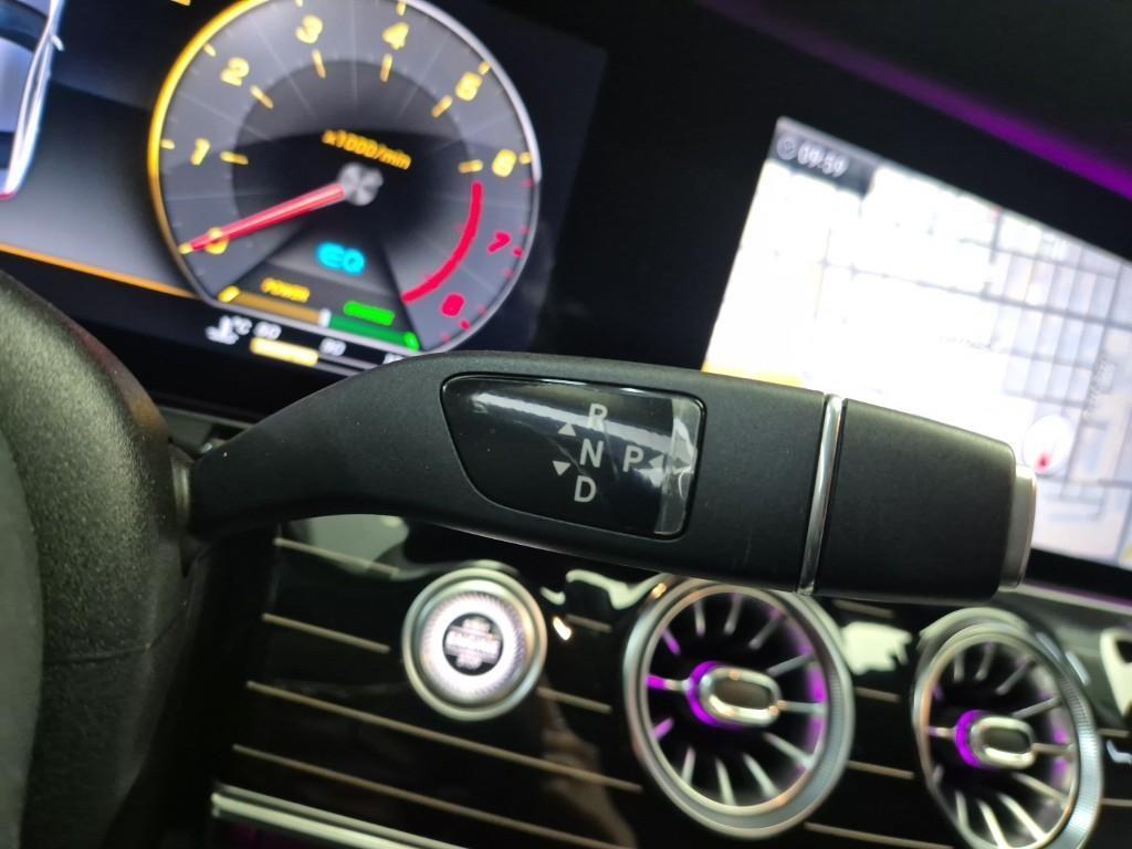 Mercedes Benz CLS Class - Vista 8