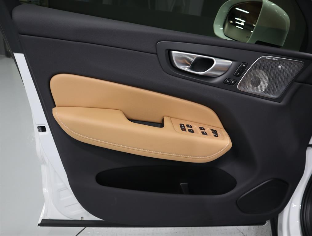 Volvo XC60 - Vista 8