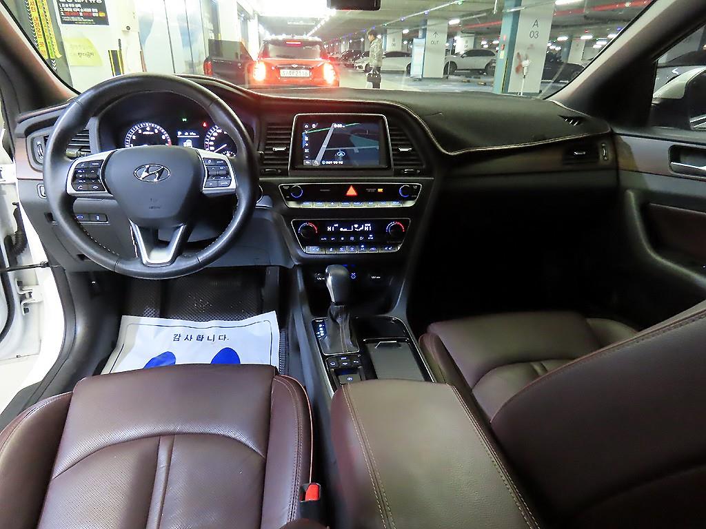 HYUNDAI Sonata - Vista 10