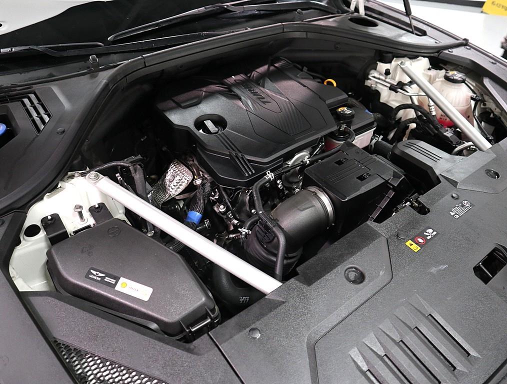 Genesis GV70 - Vista 6