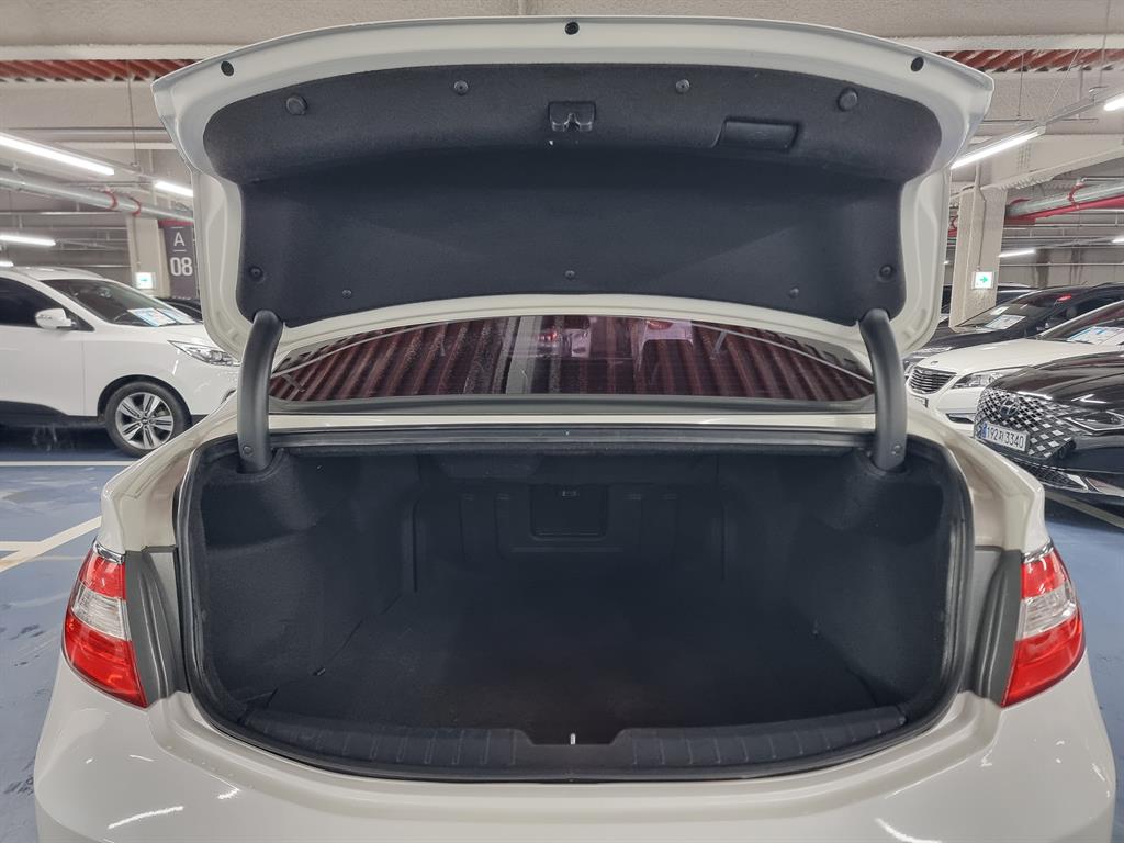 HYUNDAI Grandeur 2016 Blanco - Importación desde Corea - HF Imports Iquique - Foto 19