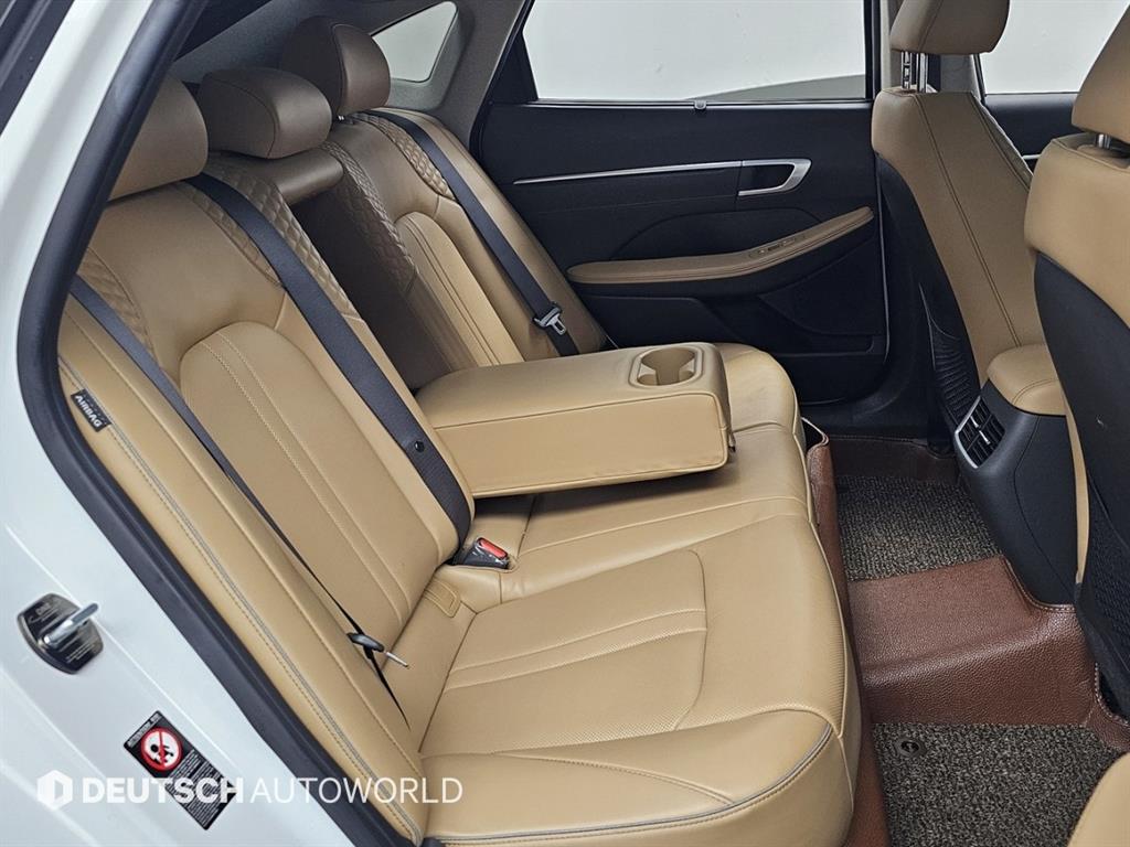 HYUNDAI Sonata - Vista 12