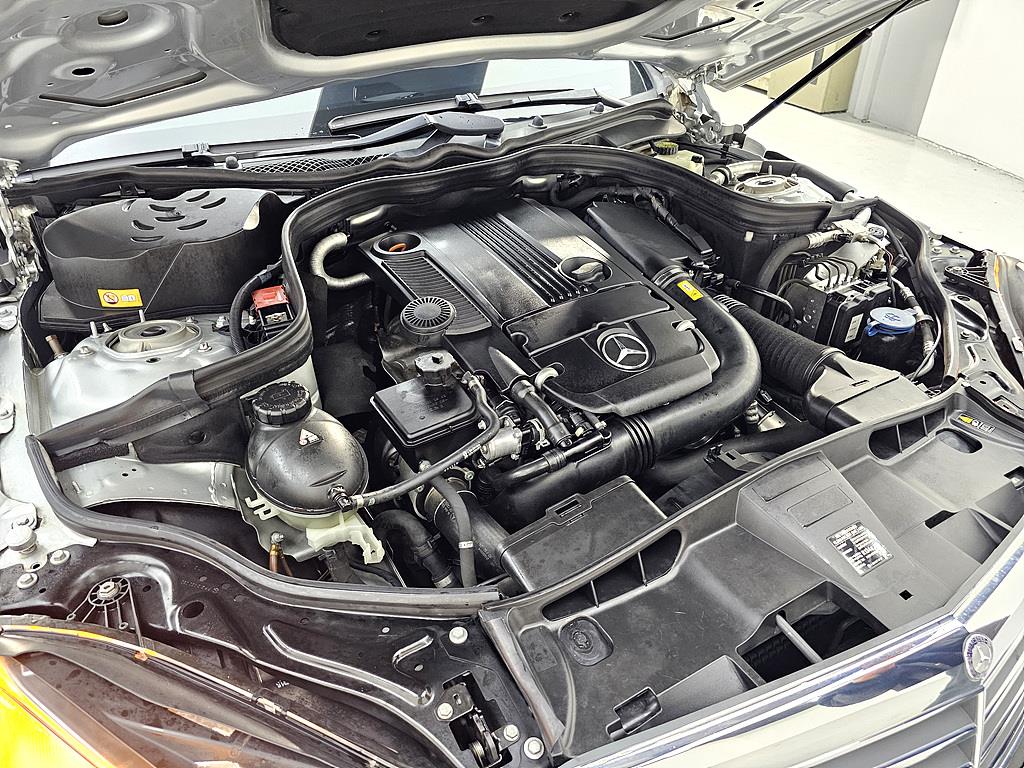 Mercedes Benz E class - Vista 6